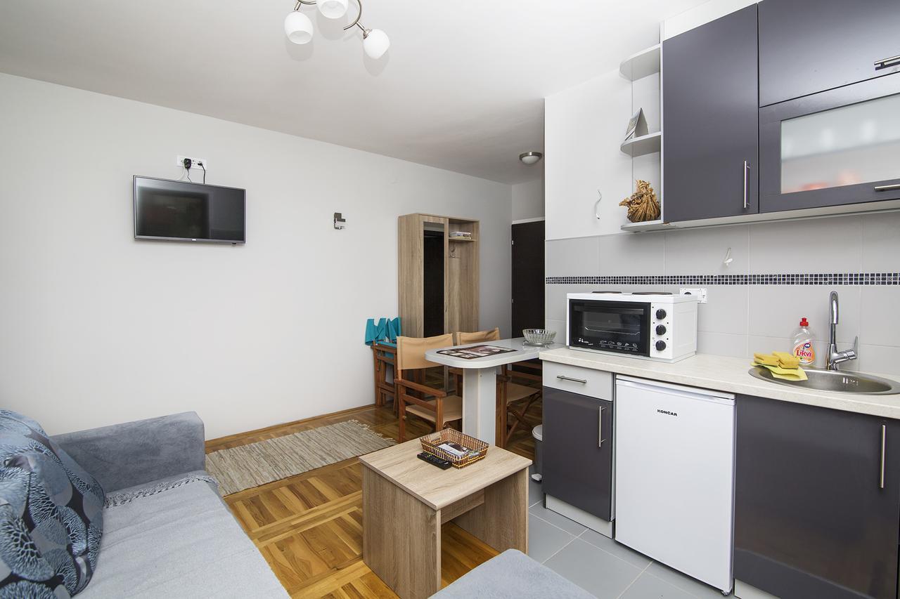 Apartmani Tarsko Sunce Kaludjerske Bare Exteriér fotografie